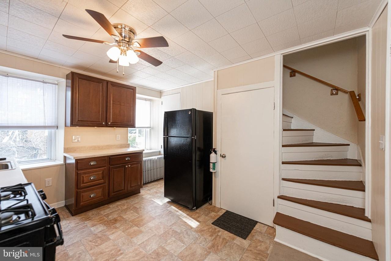 21 Hall St - Photo 4 of 16