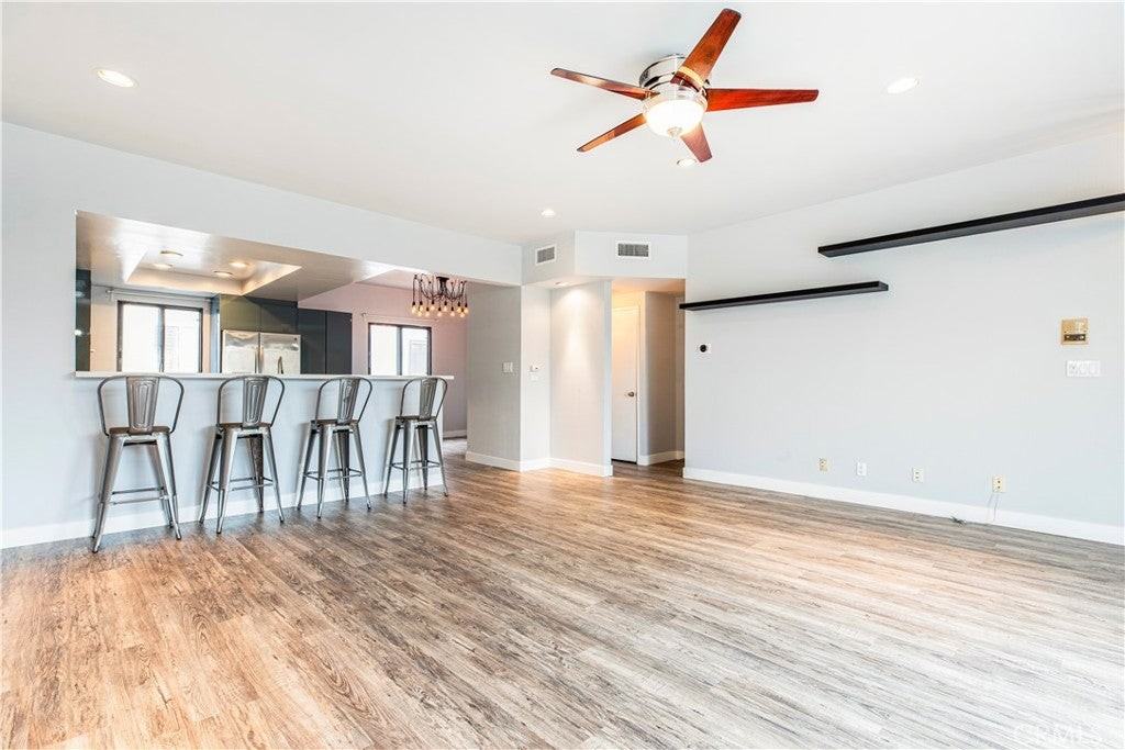 8150 Manitoba St - Photo 7 of 36