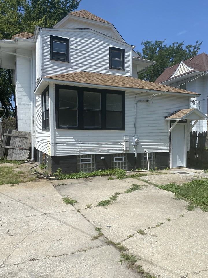 1315 S 7th Ave - Photo 3 of 23