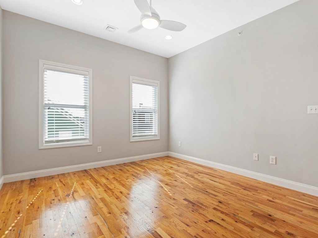 43 Jefferson St ##3 - Photo 4 of 18