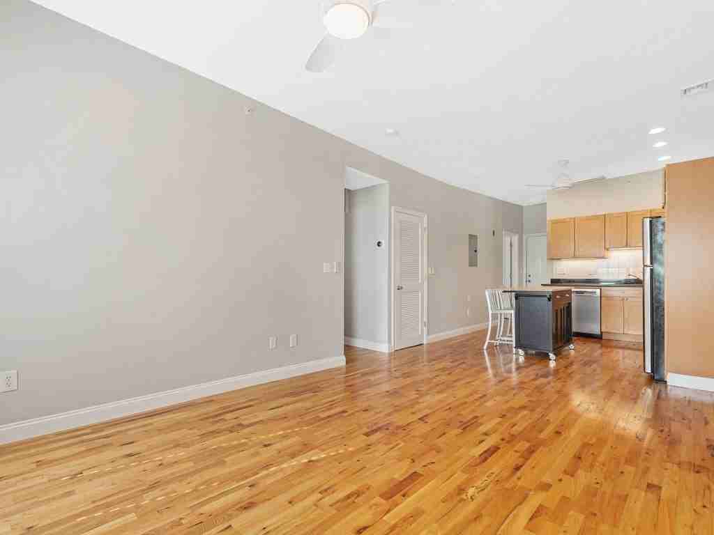 43 Jefferson St ##3 - Photo 5 of 18