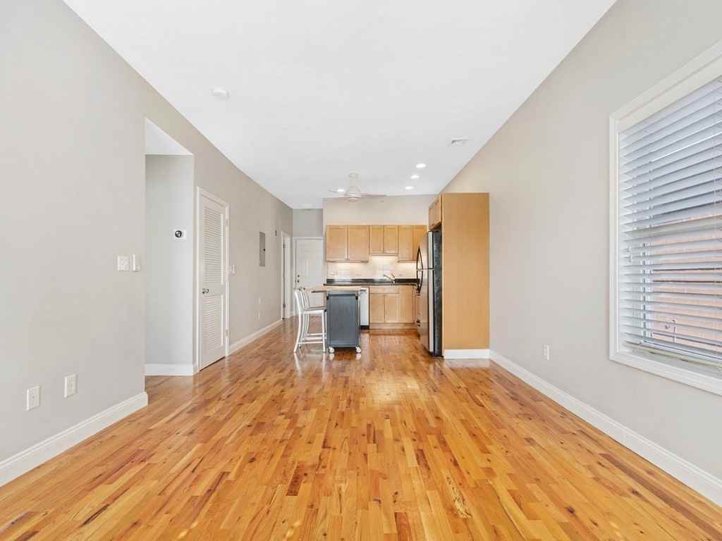 43 Jefferson St ##3 - Photo 6 of 18