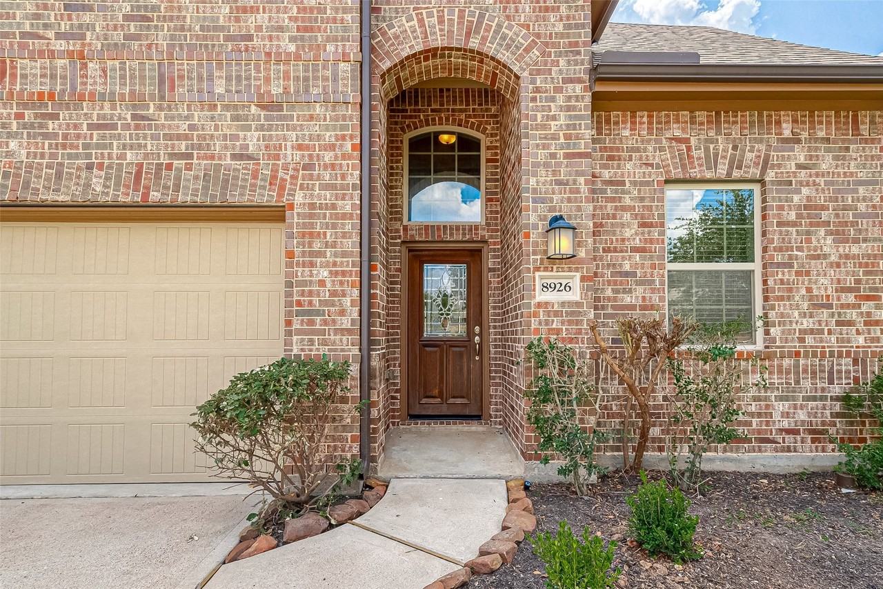 8926 Pinenut Dr - Photo 2 of 50