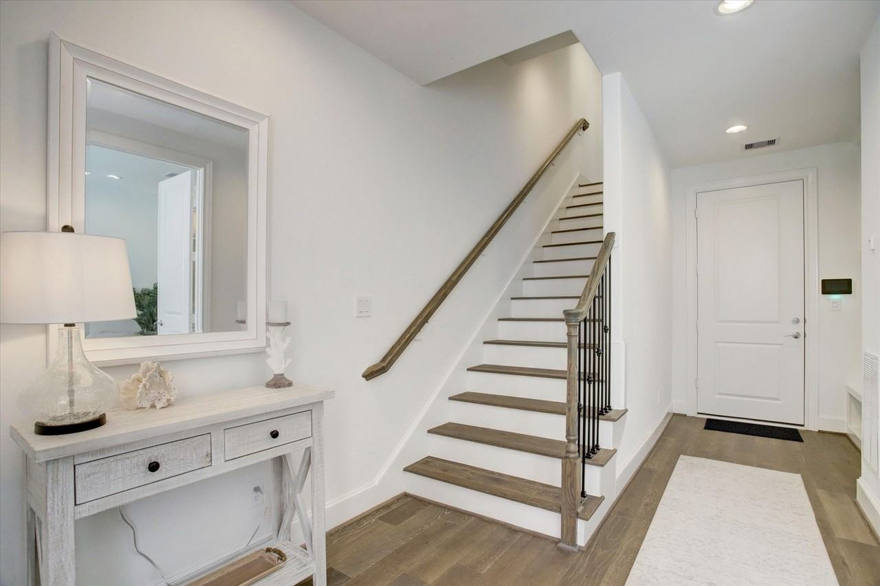 6008 Matthew Oaks Pl - Photo 2 of 20