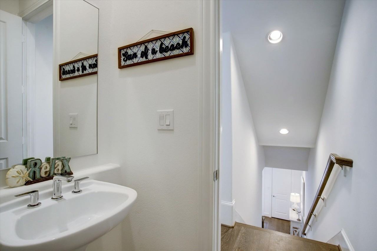 6008 Matthew Oaks Pl - Photo 7 of 20