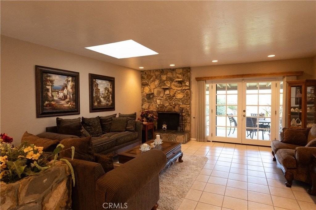 12452 Willet Ave - Photo 4 of 23