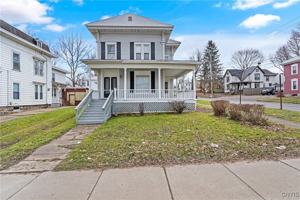 featured image of 402 Oneida St