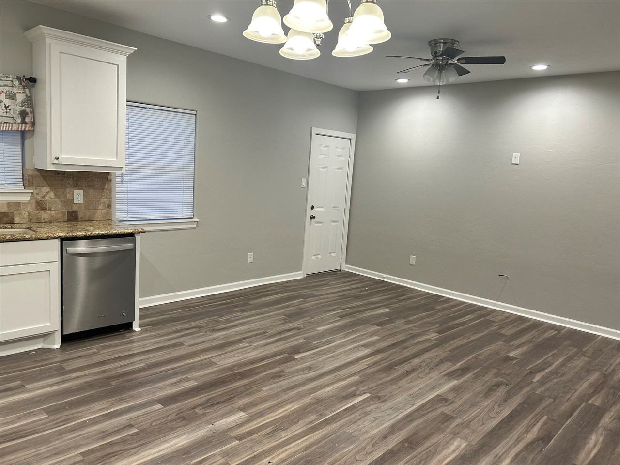 215 E Rogers St - Photo 7 of 15