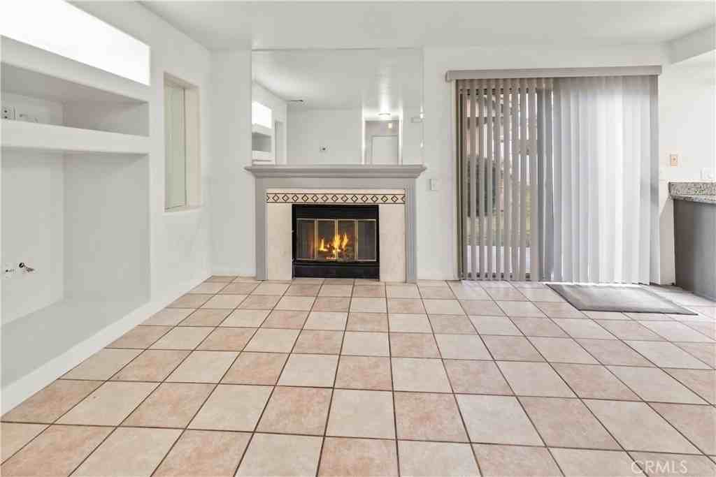 1532 Ohio St - Photo 3 of 26