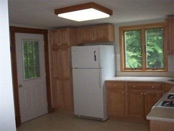 206 Mechanic St - Photo 2 of 18