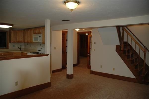 206 Mechanic St - Photo 7 of 18