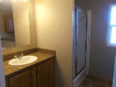 5530 Cascade Rd - Photo 2 of 6