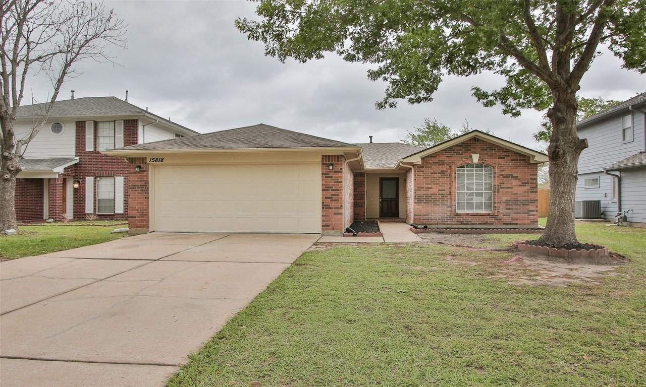 15818 Barbarossa Dr - Photo 2 of 35