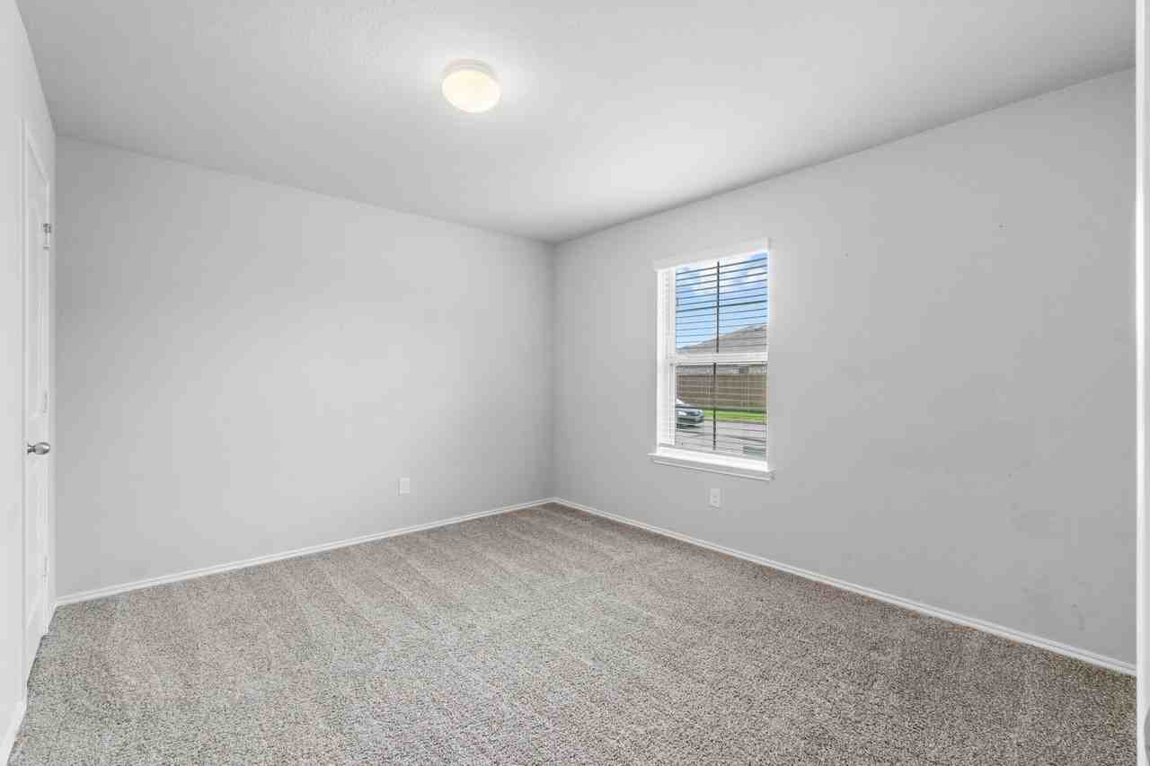 20922 Chestnut Crest St - Photo 5 of 29