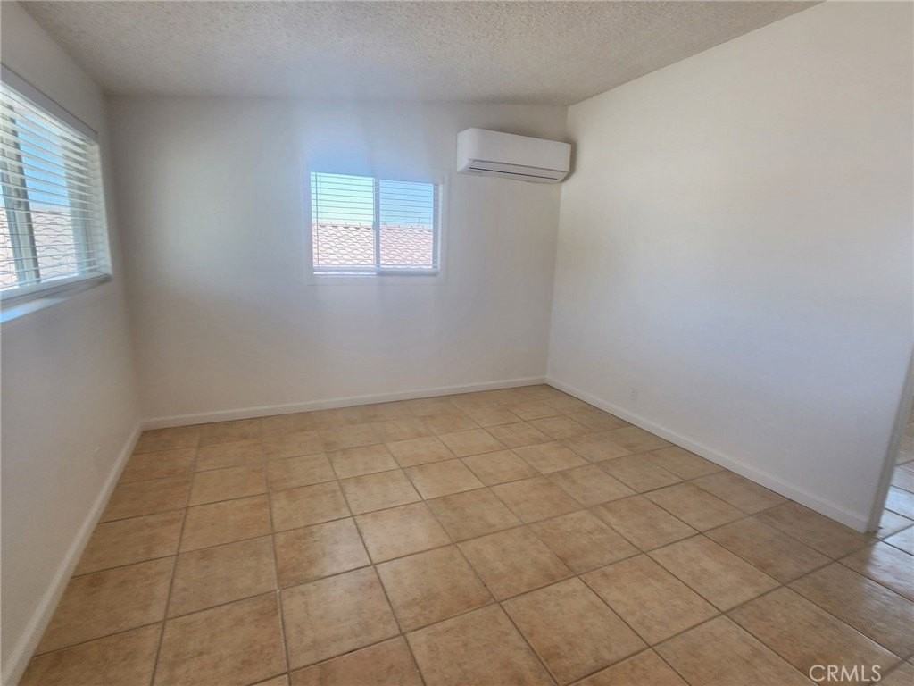 6651 National Park Dr - Photo 4 of 6