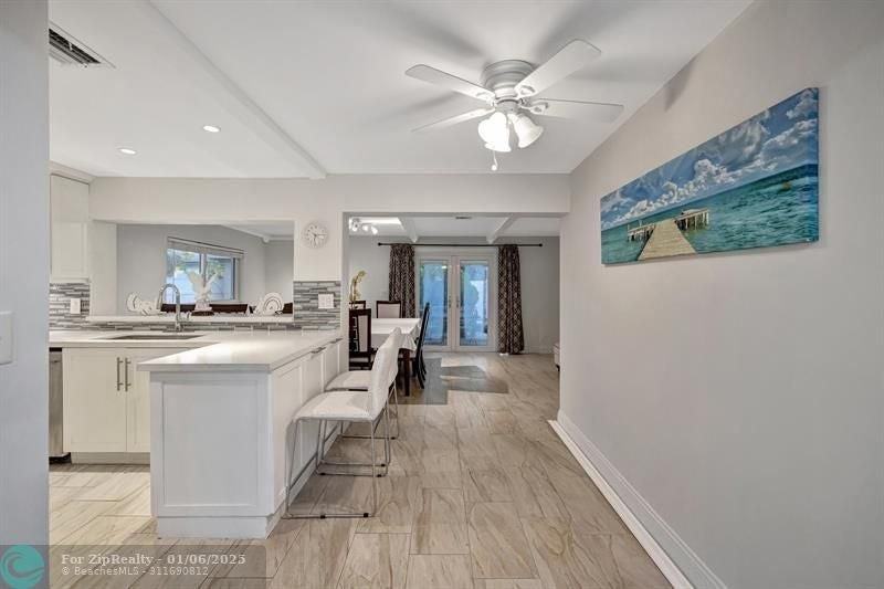 1506 Sw 3rd Ave - Photo 5 of 38