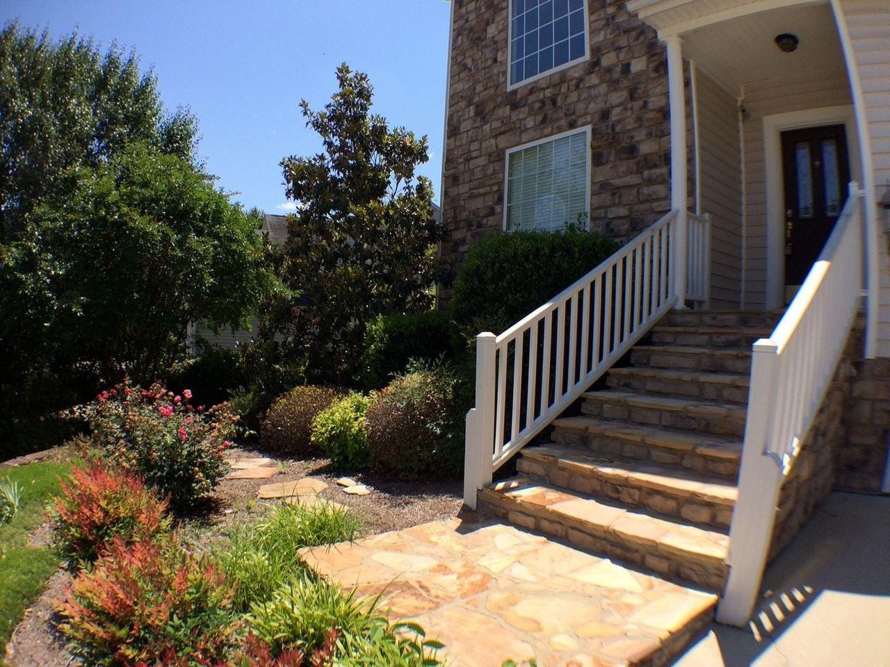 1048 Torrence Dr - Photo 2 of 25