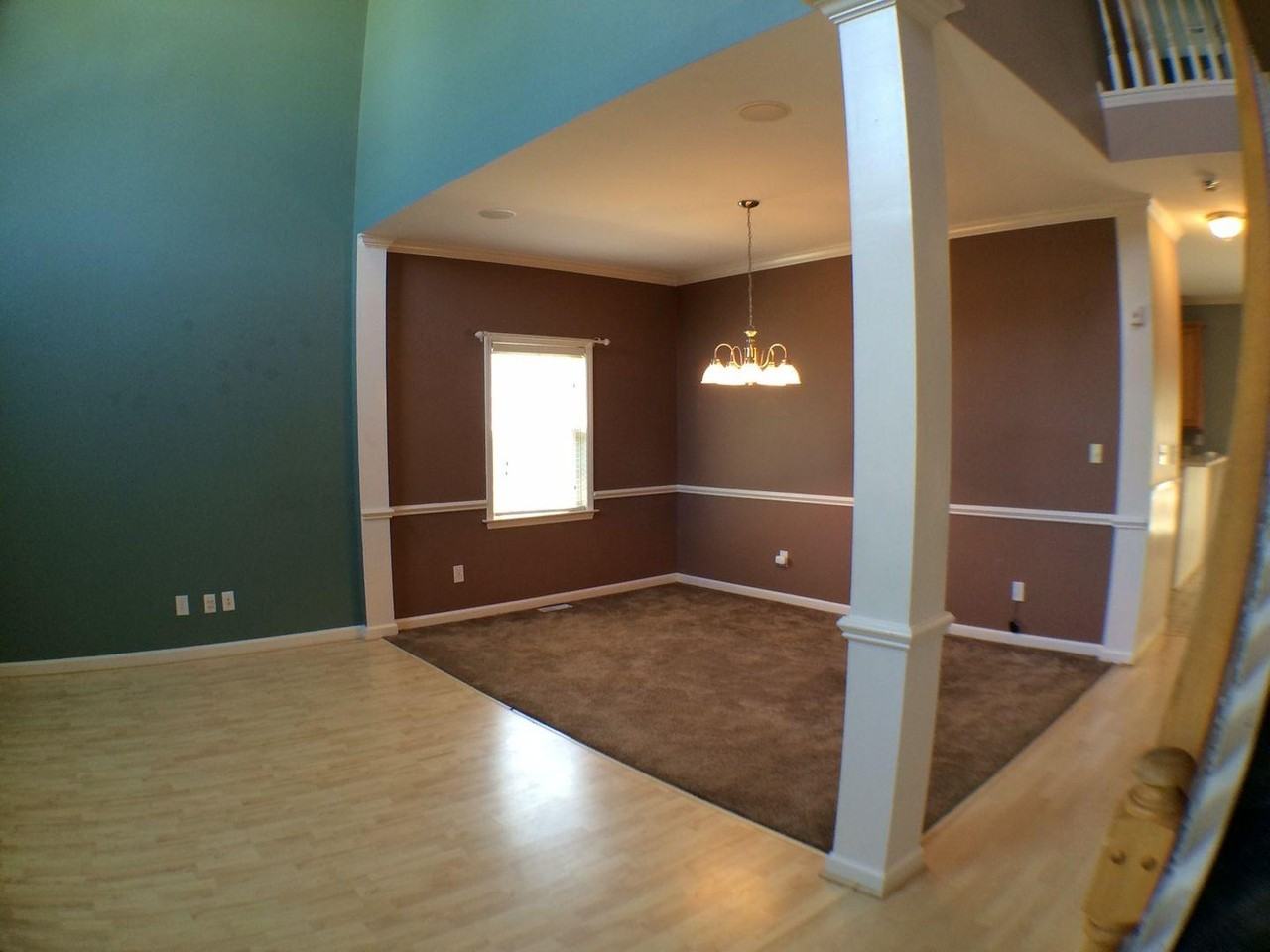 1048 Torrence Dr - Photo 4 of 25