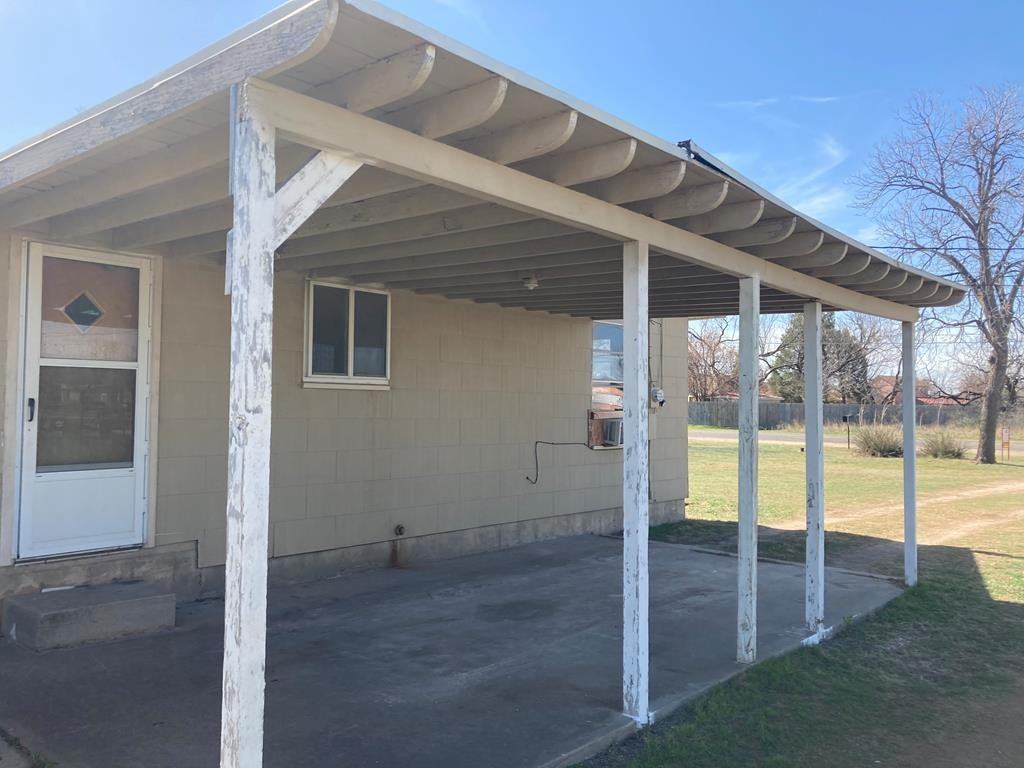 3422 Lake Dr - Photo 2 of 9