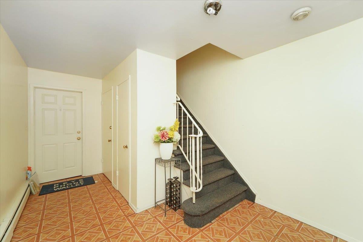 24022 68th Ave - Photo 3 of 15