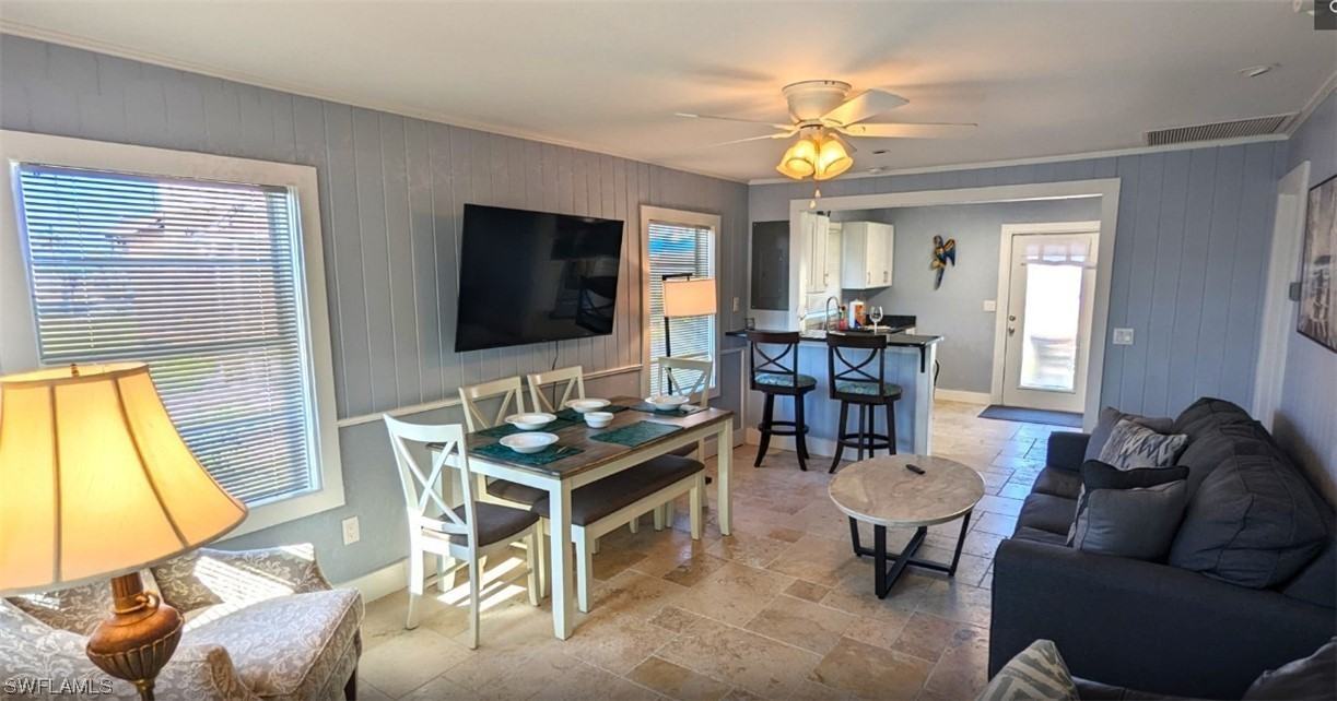 213 Ohio Ave - Photo 3 of 9