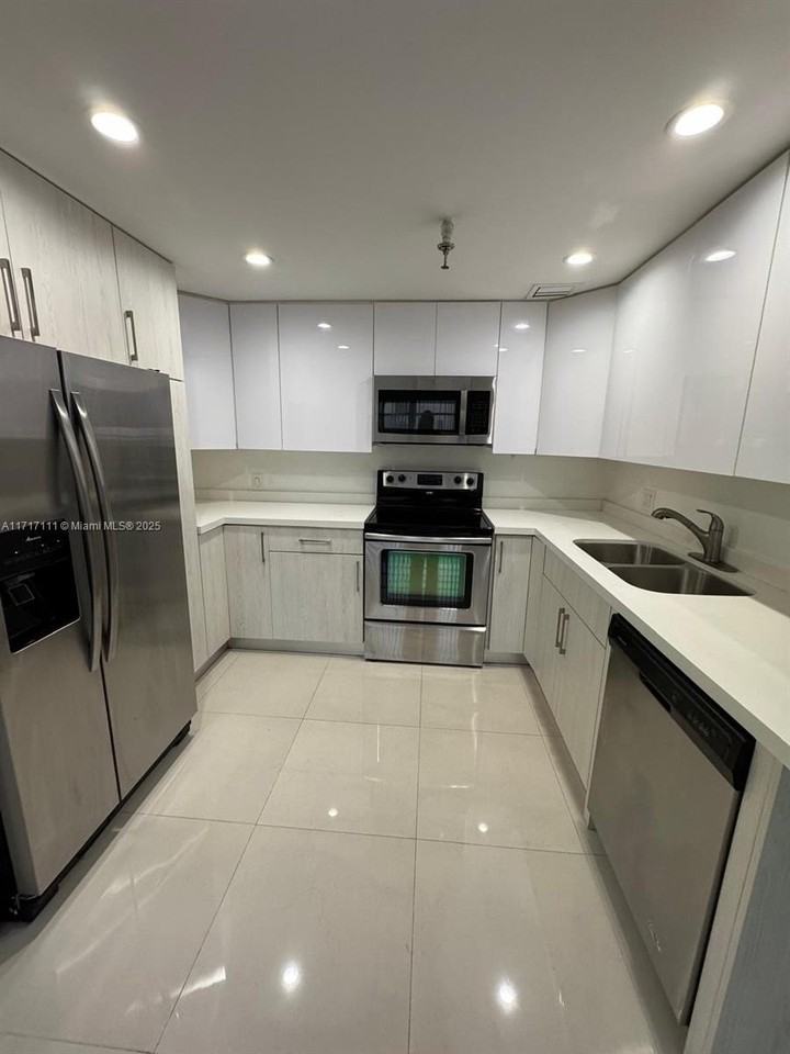 10661 Southwest 108th Avenue - Photo 3 of 15