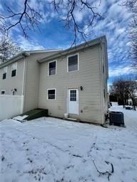 138 Chestnut St ##A - Photo 3 of 15