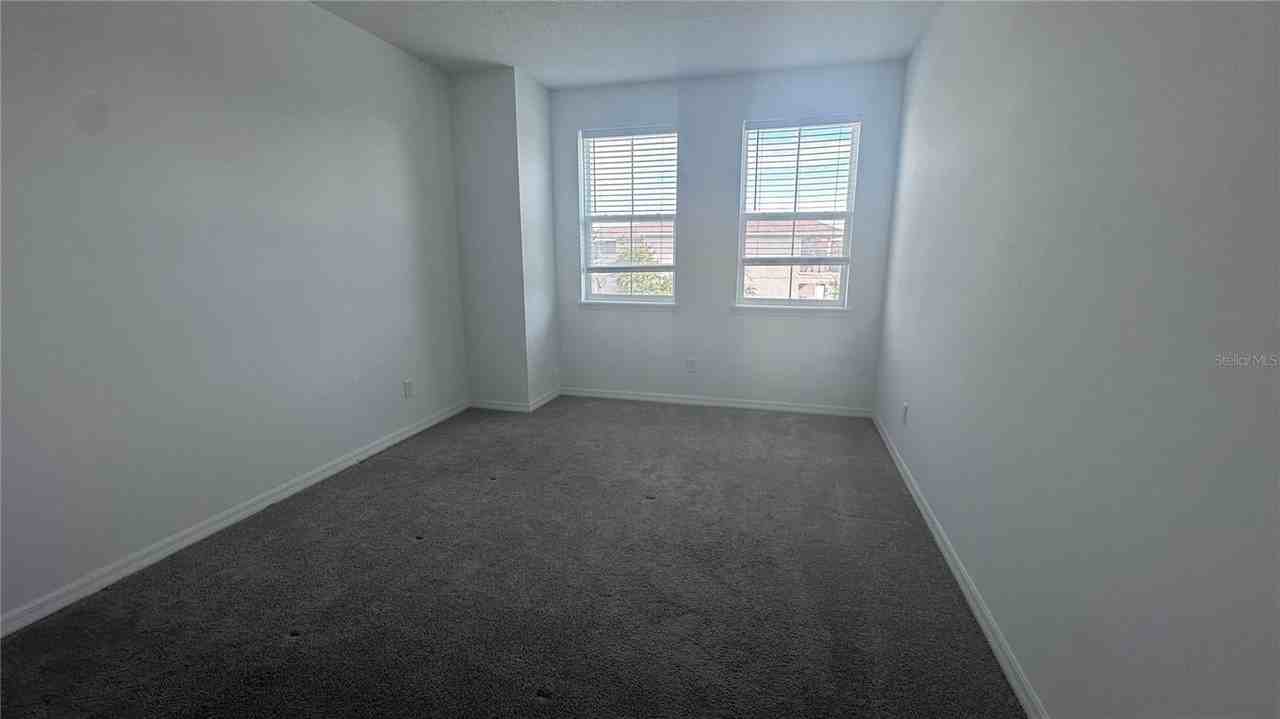 15927 Pantuso Aly - Photo 6 of 20