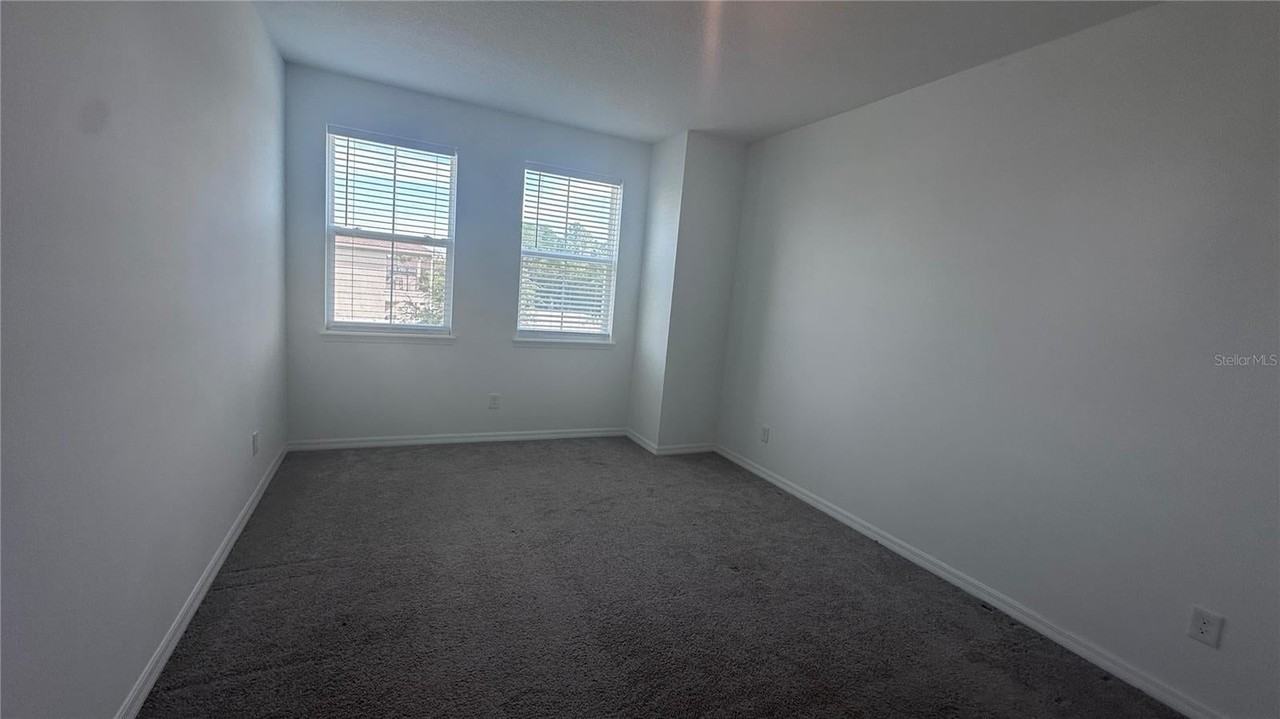 15927 Pantuso Aly - Photo 7 of 20