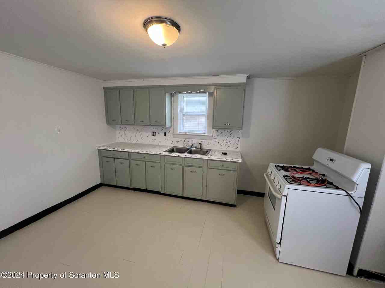 431 4th Ave - Photo 3 of 26