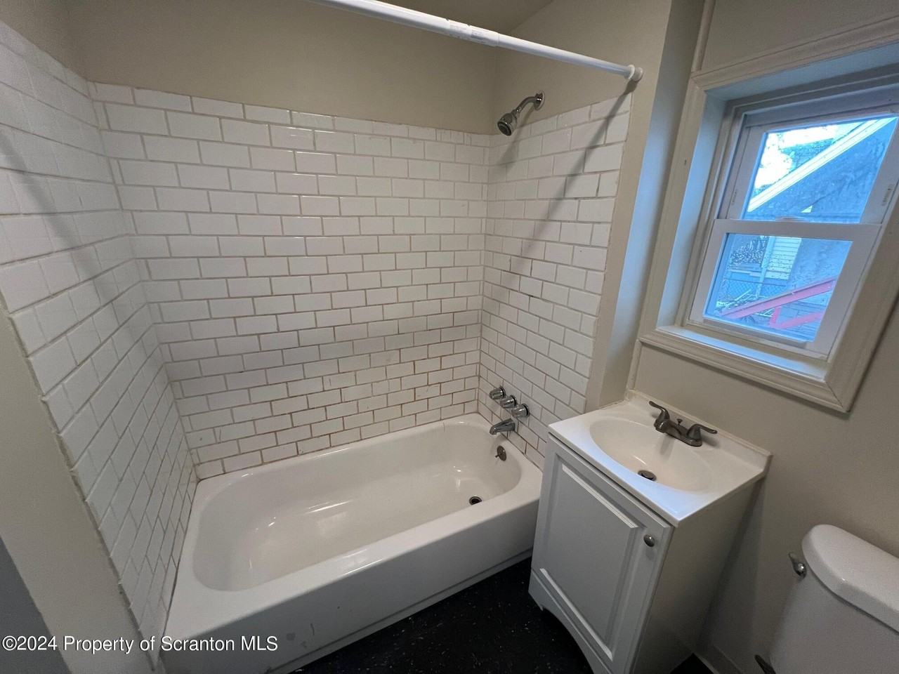 431 4th Ave - Photo 7 of 26