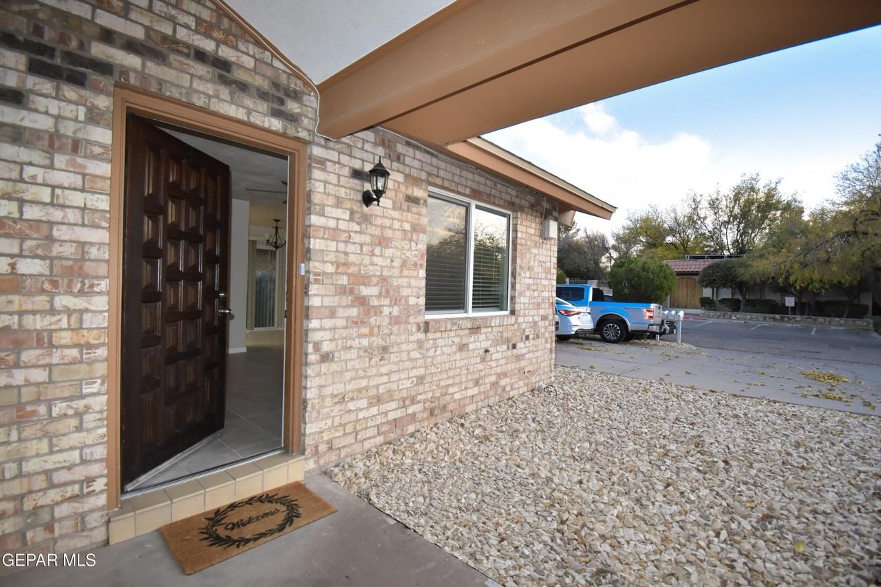 10817 Poza Rica Ct - Photo 3 of 22