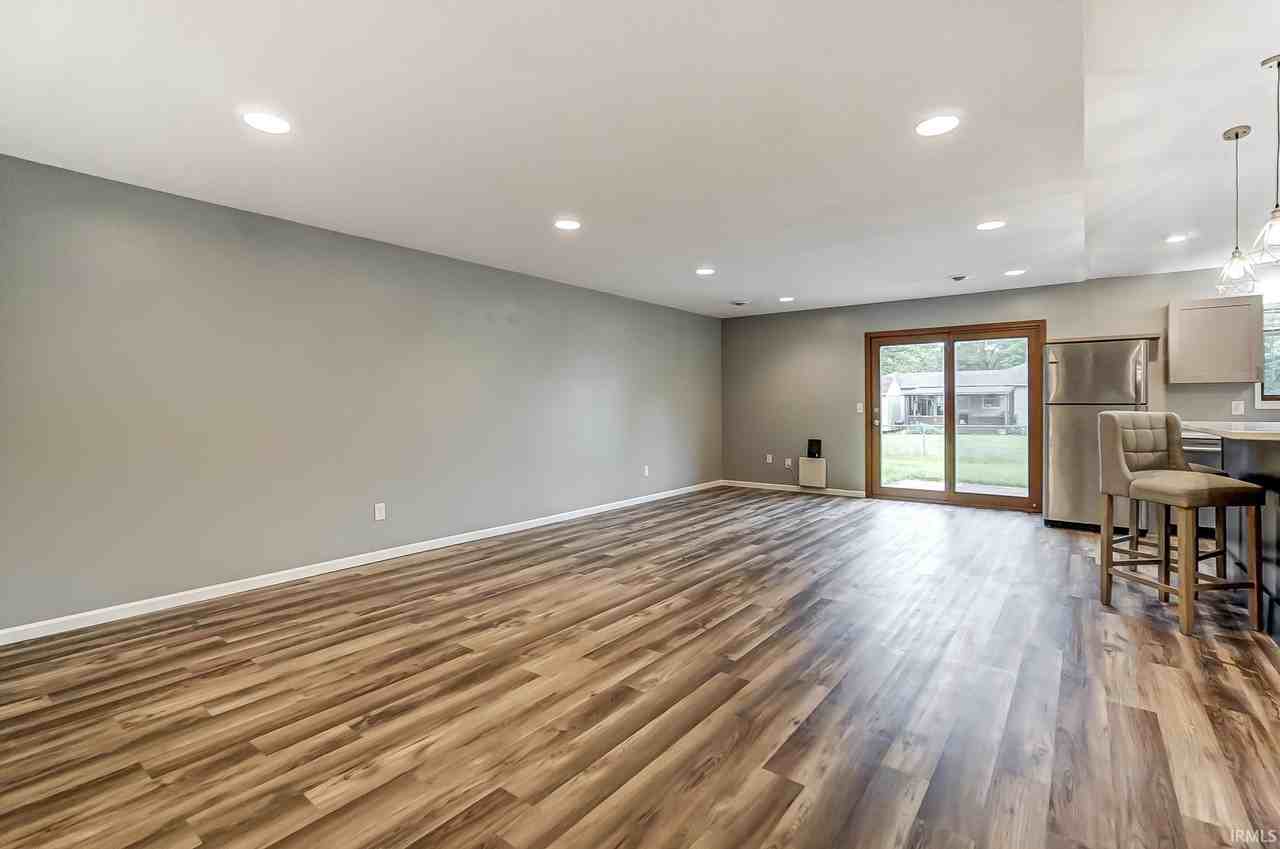 5045 Lake Ave - Photo 4 of 27