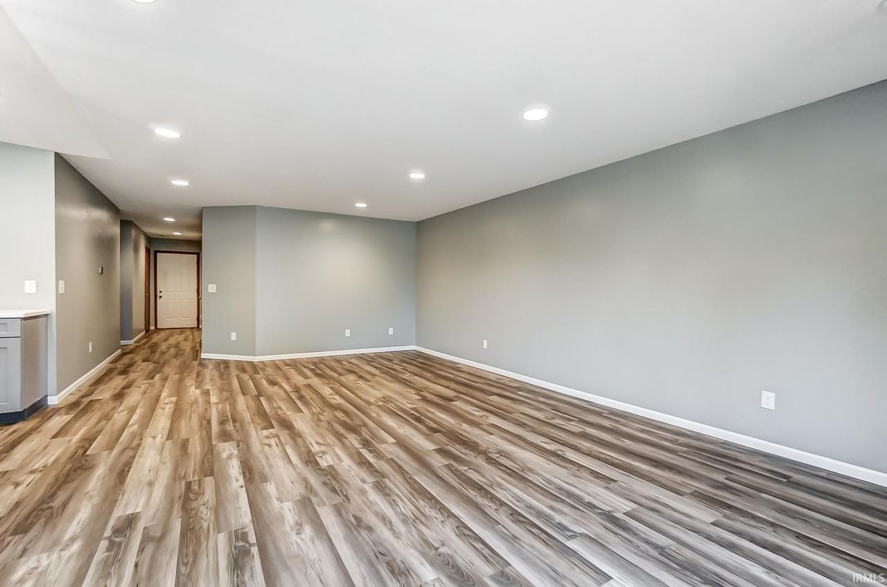 5045 Lake Ave - Photo 5 of 27