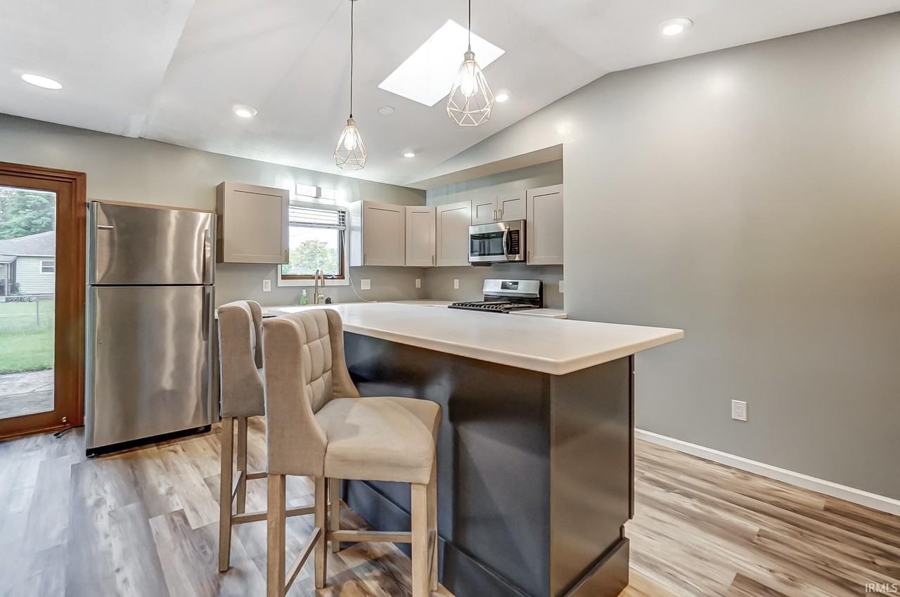 5045 Lake Ave - Photo 7 of 27