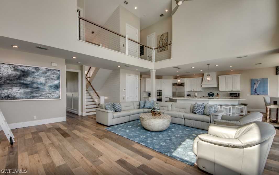 381 Seminole Way - Photo 3 of 15