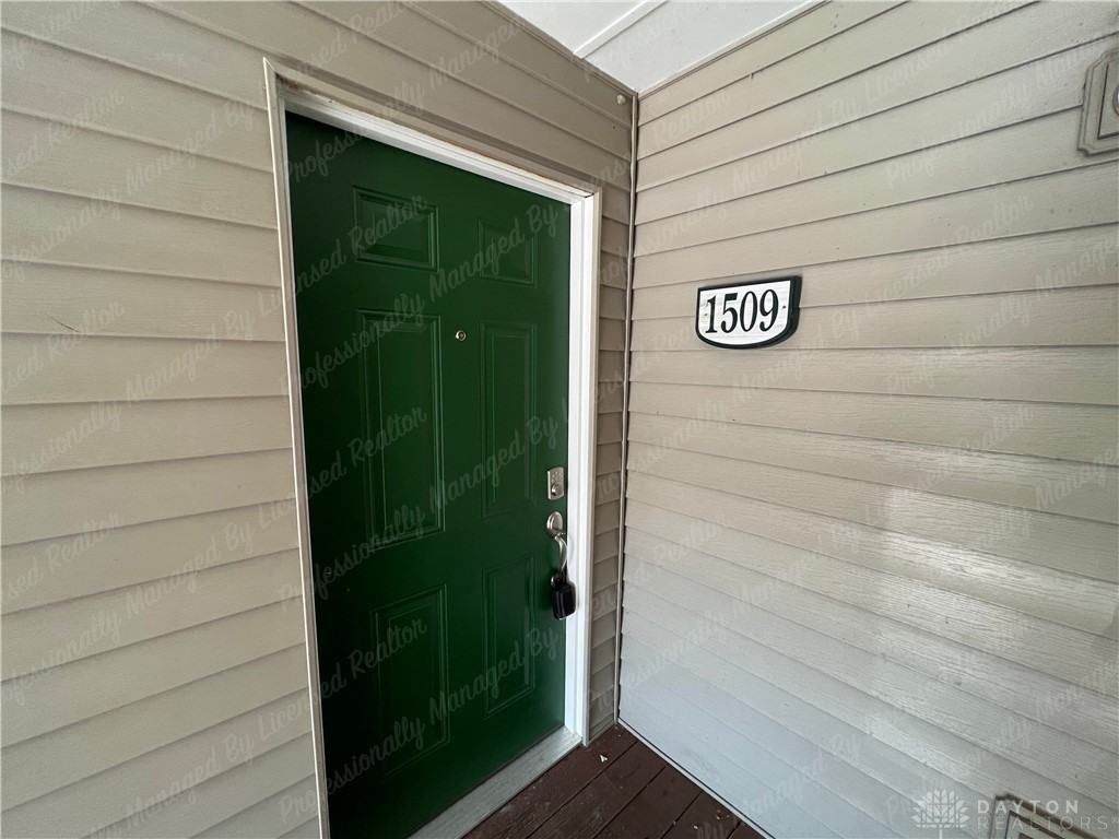 1509 Commons Dr - Photo 2 of 31