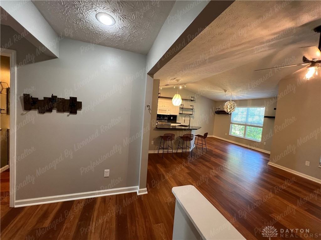 1509 Commons Dr - Photo 3 of 31