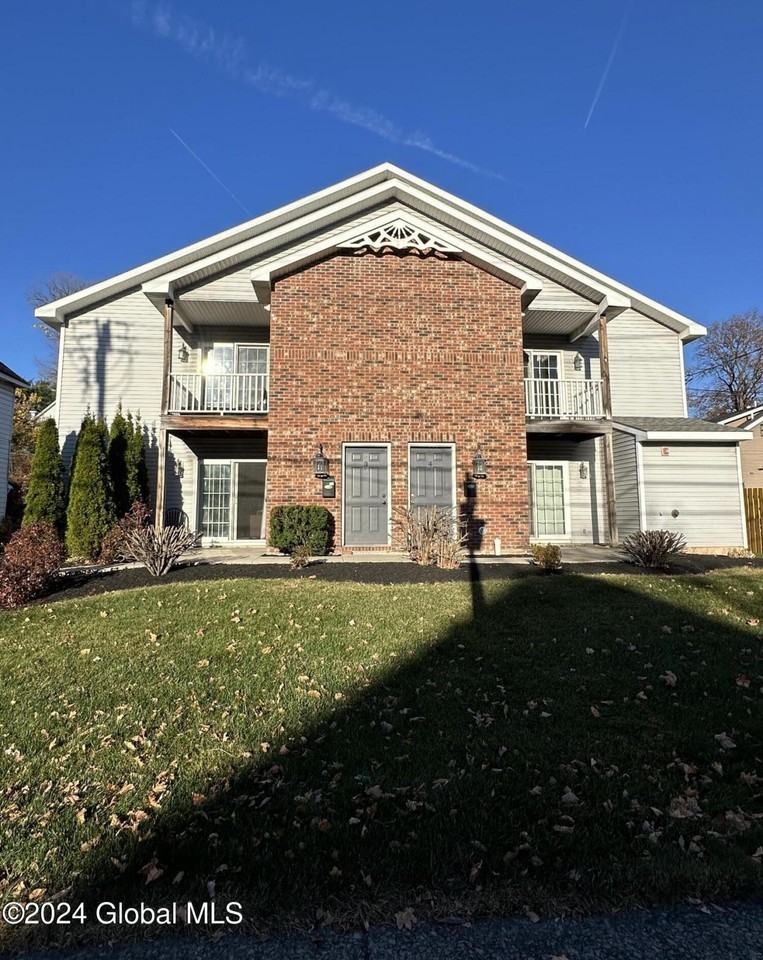 787 Washington Ave - Photo 2 of 25