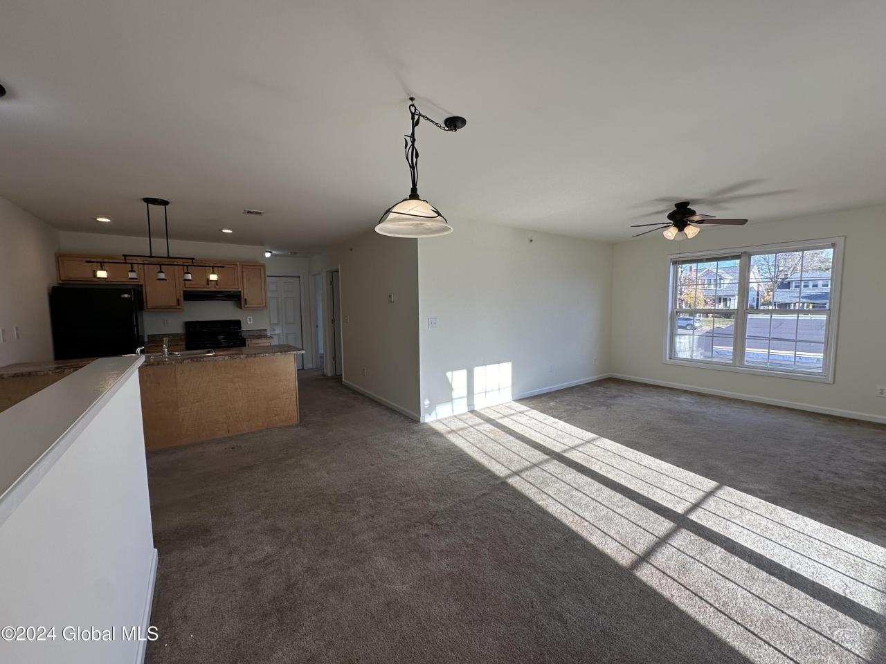 787 Washington Ave - Photo 3 of 25