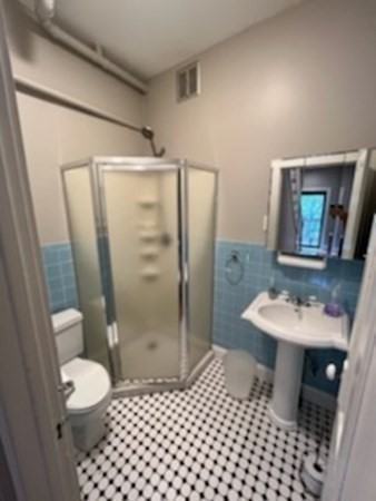 202 Banks St #202 - Photo 6 of 28