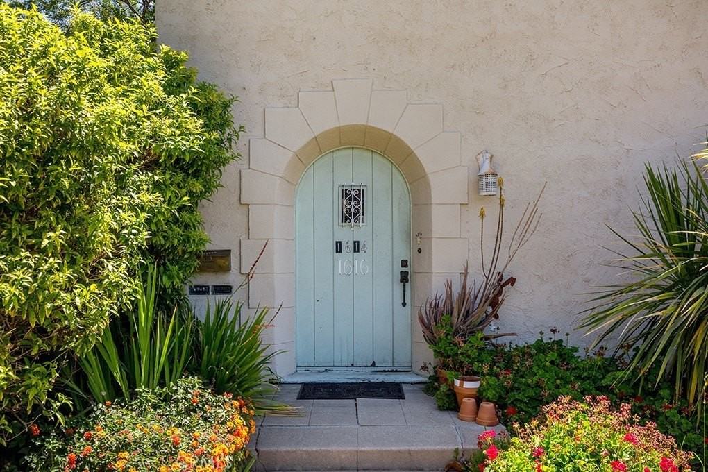 1614 Fremont Ave - Photo 4 of 12