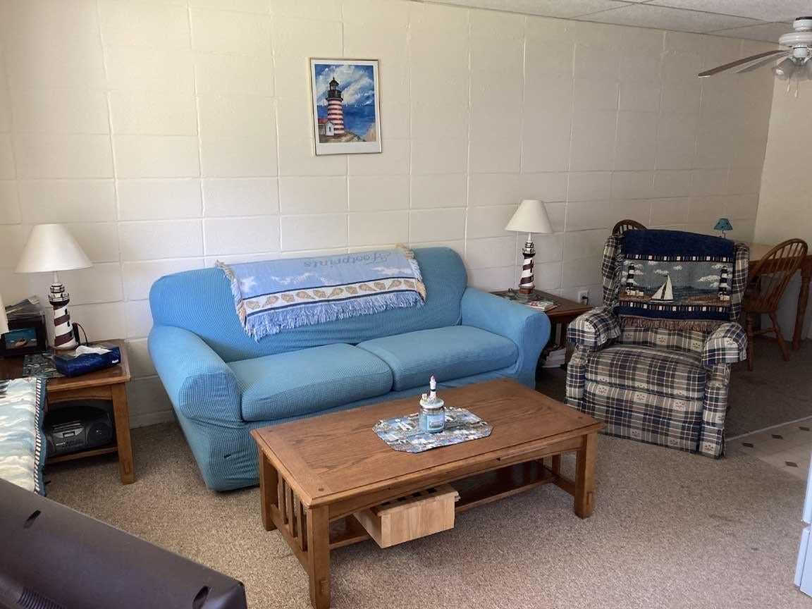 55 Paradise Rd - Photo 4 of 10