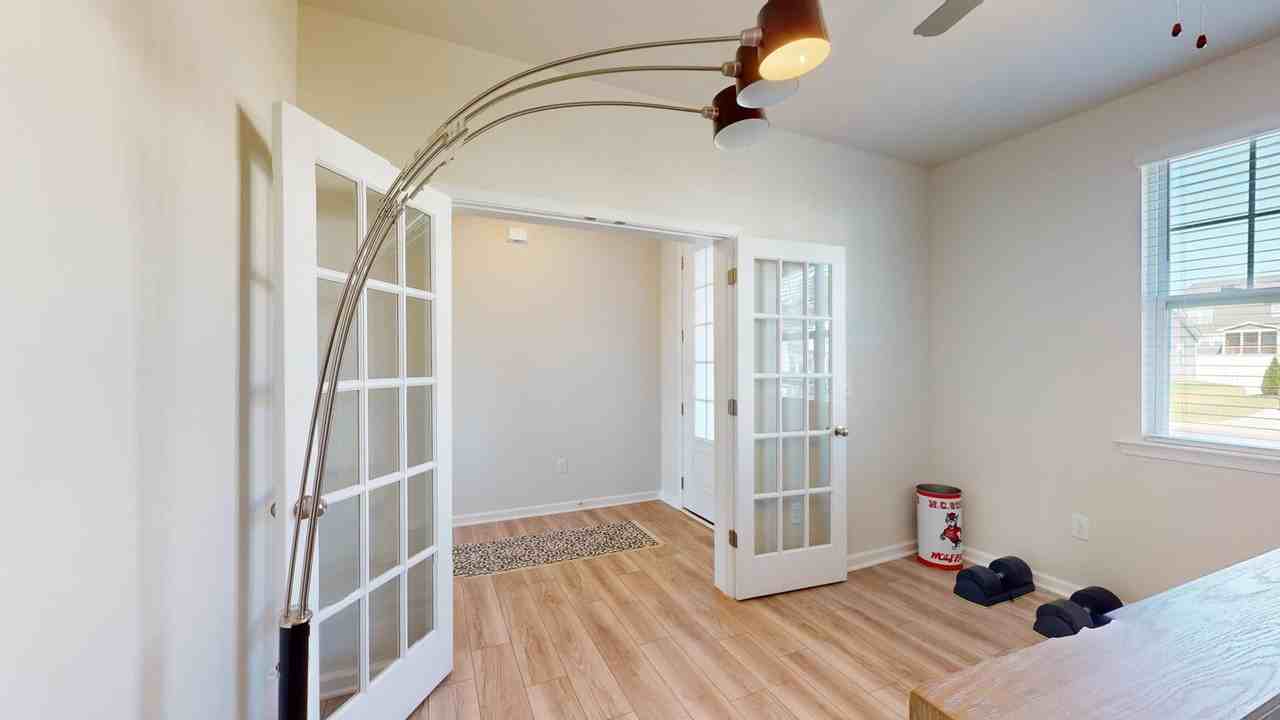 41 Kingsford Ln - Photo 4 of 50