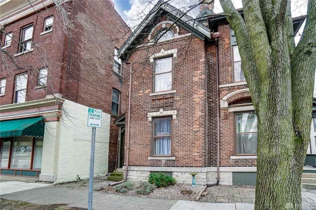 106 Brown St - Photo 2 of 39