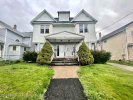 featured image of 1208 Philo St