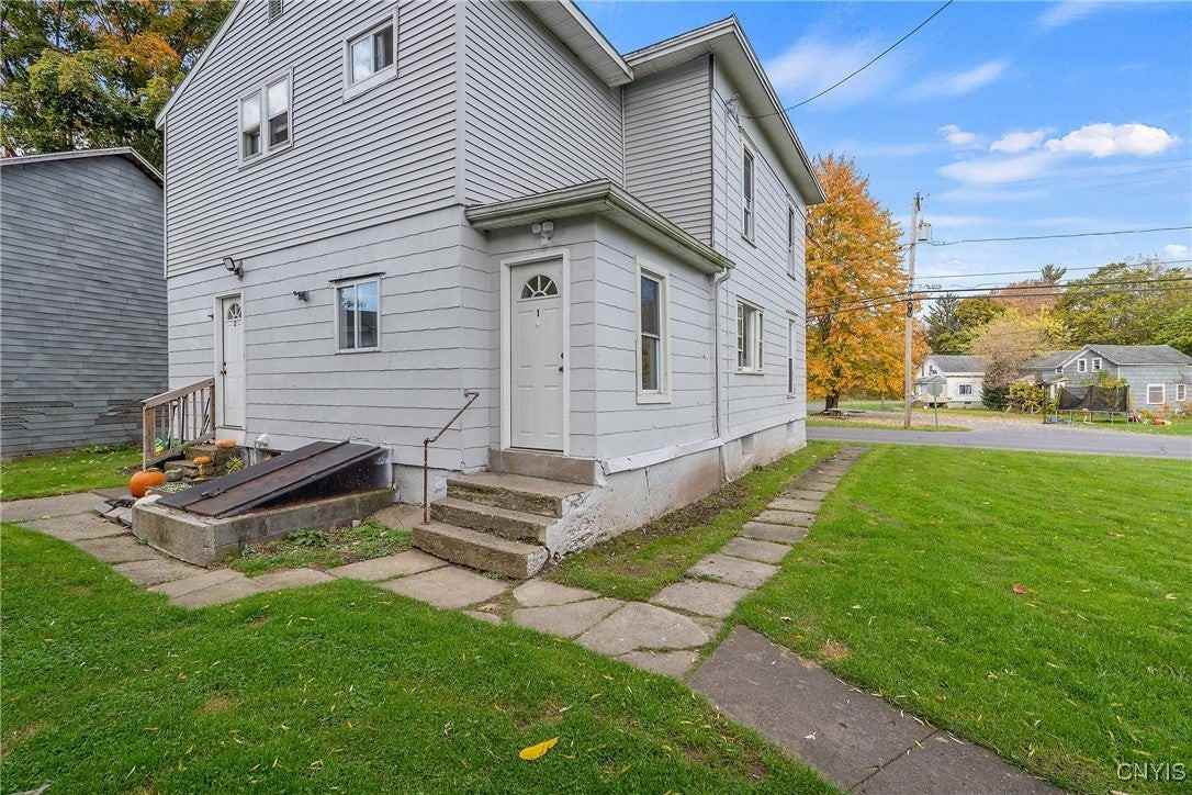 86 Bridge St - Photo 2 of 16