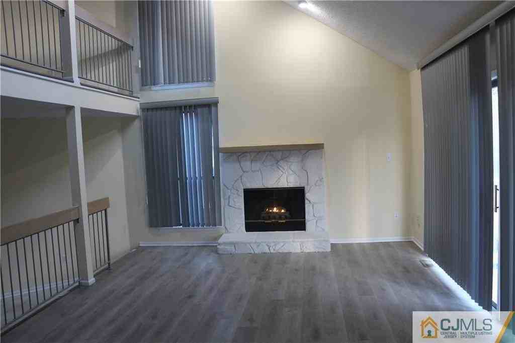 161 Linda Ln - Photo 3 of 17