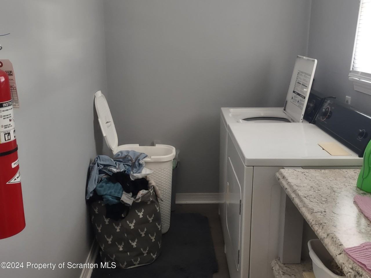 455 Main St - Photo 2 of 11