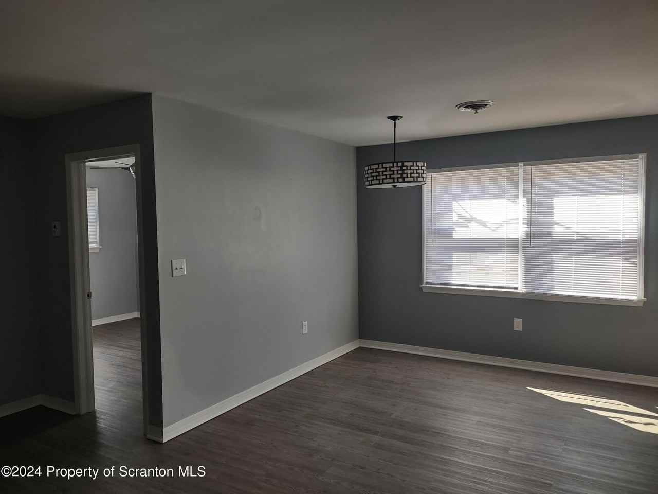 455 Main St - Photo 3 of 11